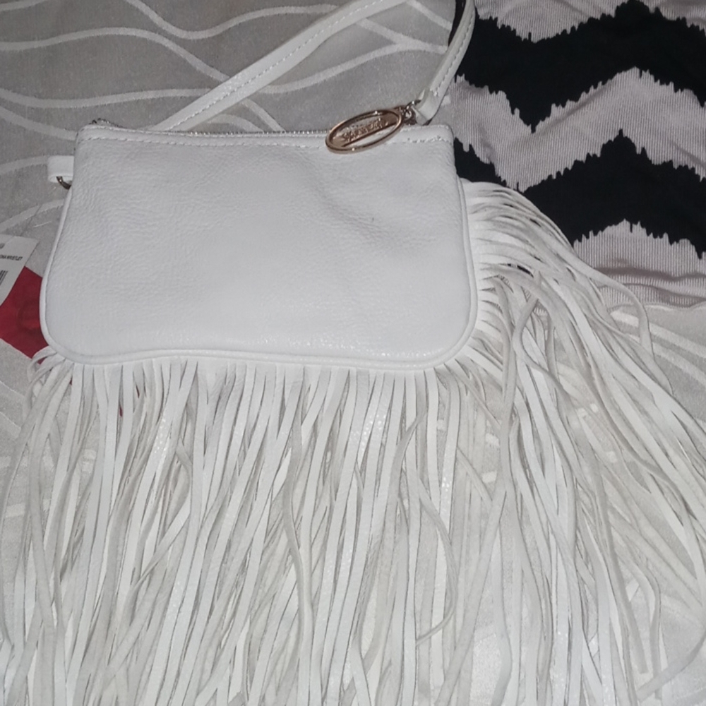 Outfit - Picture 3 of 5